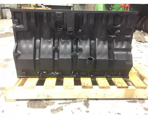 INTERNATIONAL DT466E Engine Block