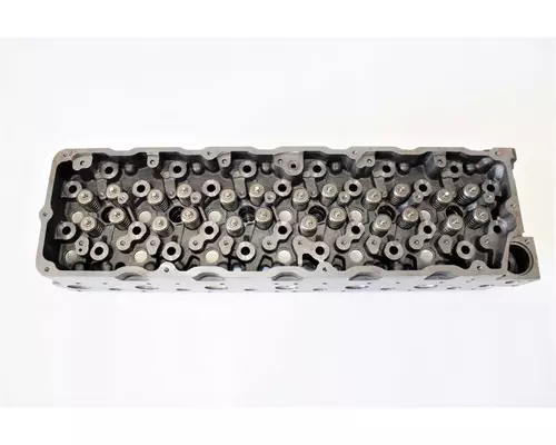 INTERNATIONAL DT466E Engine Cylinder Head