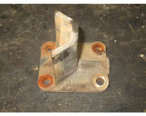 INTERNATIONAL DT466E Engine Mounts