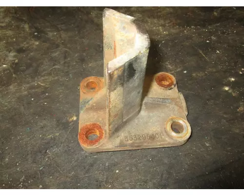 INTERNATIONAL DT466E Engine Mounts