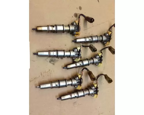 INTERNATIONAL DT466E Fuel Injector