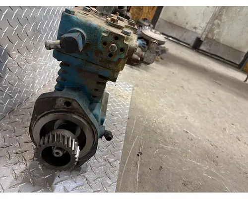 INTERNATIONAL DT466 Air Compressor