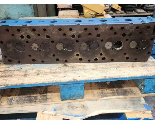 INTERNATIONAL DT466 Cylinder Head