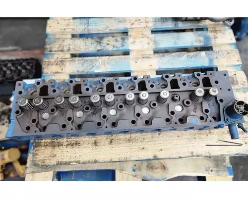 INTERNATIONAL DT466 Cylinder Head