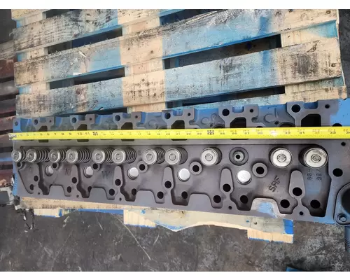 INTERNATIONAL DT466 Cylinder Head