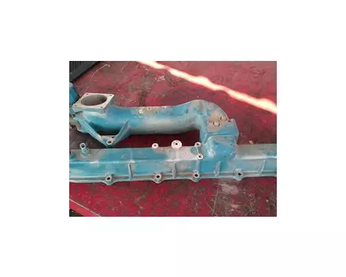 INTERNATIONAL DT466 Intake Manifold