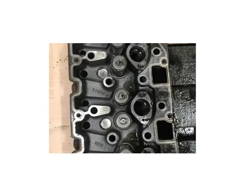 INTERNATIONAL DT530E Cylinder Head