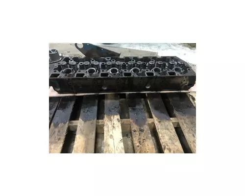 INTERNATIONAL DT530E Cylinder Head