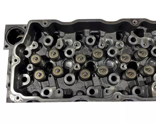 INTERNATIONAL DT570 EGR Cylinder Head