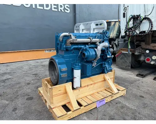 INTERNATIONAL DT570 Engine Assembly