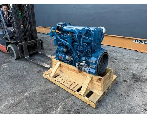 INTERNATIONAL DT570 Engine Assembly