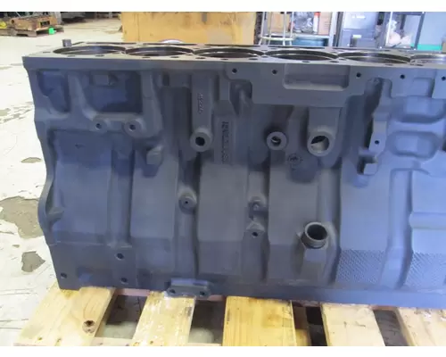 INTERNATIONAL DTA466 Engine Block