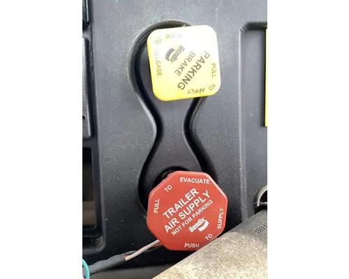 INTERNATIONAL DURASTAR (4300)  DashConsole Switch