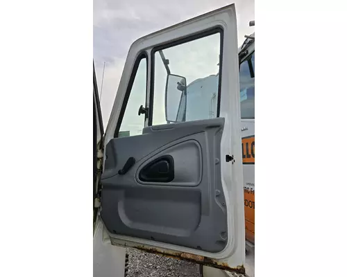 INTERNATIONAL DURASTAR (4300)  Door Assembly, Front