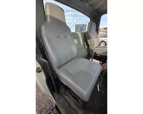 INTERNATIONAL DURASTAR (4300)  Seat, Front