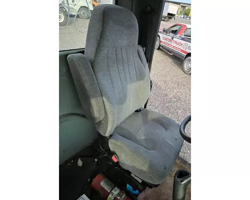 INTERNATIONAL DURASTAR (4300)  Seat, Front