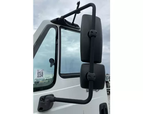 INTERNATIONAL DURASTAR (4300)  Side View Mirror