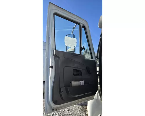 INTERNATIONAL DURASTAR (4400) Door Assembly, Front