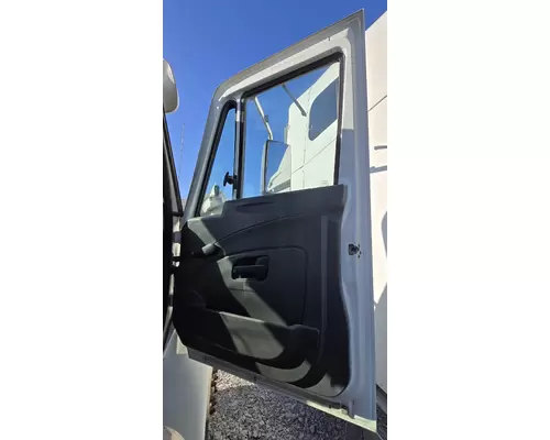 INTERNATIONAL DURASTAR (4400) Door Assembly, Front