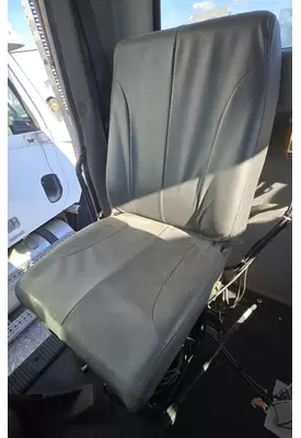 INTERNATIONAL DURASTAR (4400) Seat, Front
