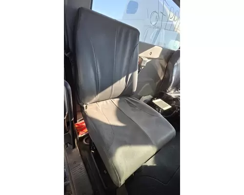 INTERNATIONAL DURASTAR (4400) Seat, Front