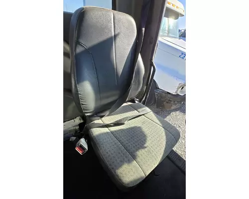 INTERNATIONAL DURASTAR (4400) Seat, Front