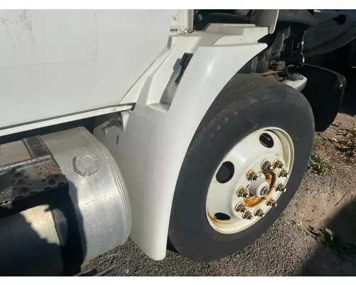 INTERNATIONAL DURASTAR 4300 Fender Extension