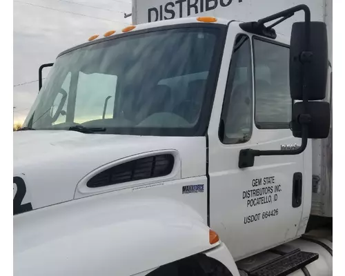 INTERNATIONAL DURASTAR Cab