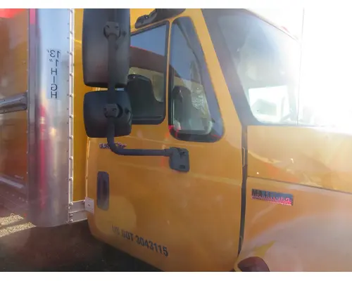 INTERNATIONAL DURASTAR Cab