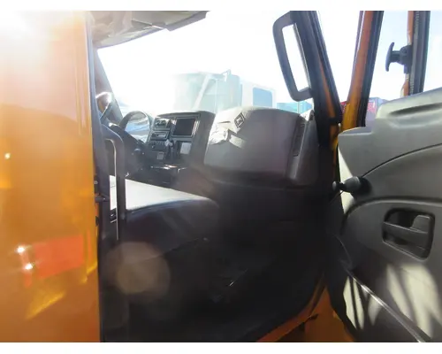 INTERNATIONAL DURASTAR Cab