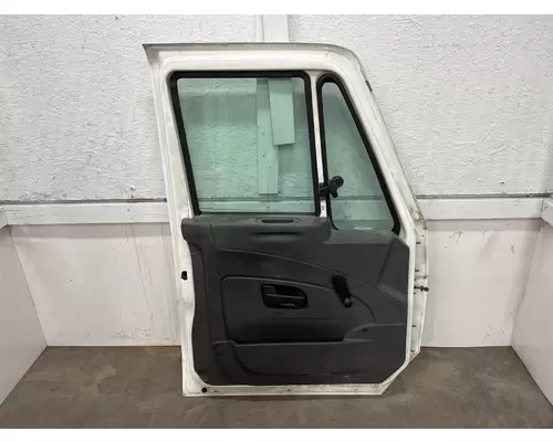 INTERNATIONAL DuraStar 4300 Door Assembly, Front