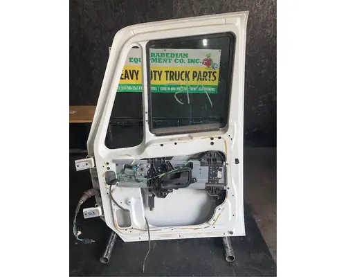INTERNATIONAL DuraStar 4300 Door Assembly, Front