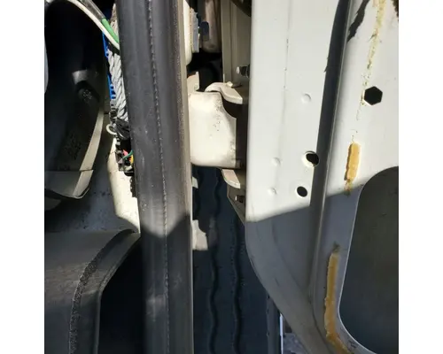 INTERNATIONAL DuraStar 4300 Door Assembly, Front