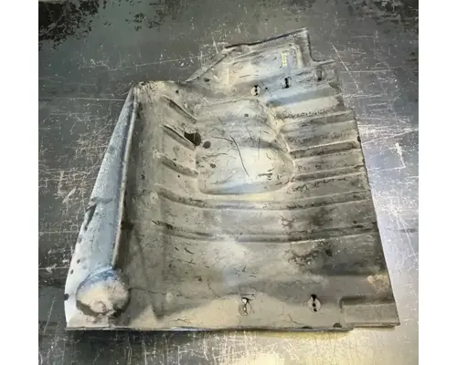 INTERNATIONAL DuraStar 4300 Inner Fender