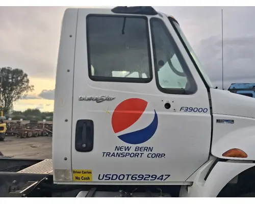 INTERNATIONAL DuraStar 4400 Cab Assembly