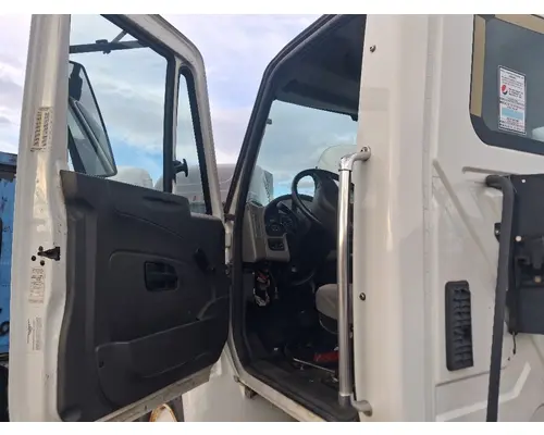 INTERNATIONAL DuraStar 4400 Cab Assembly