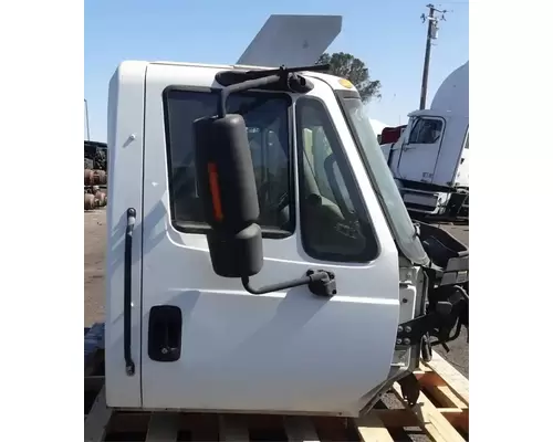 INTERNATIONAL DuraStar 4400 Cab Assembly