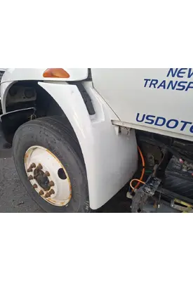 INTERNATIONAL DuraStar 4400 Fender Extension