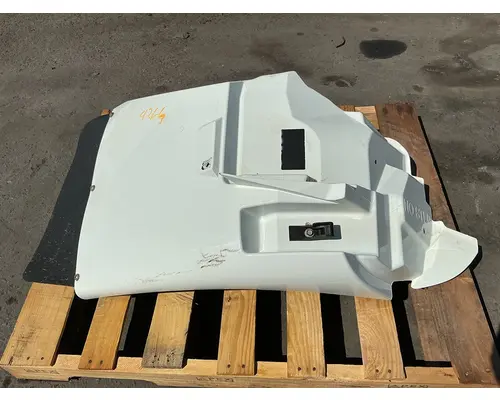 INTERNATIONAL DuraStar 4400 Fender Extension