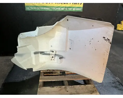 INTERNATIONAL DuraStar 4400 Fender Extension