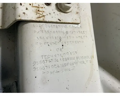 INTERNATIONAL DuraStar 4400 Fender Extension