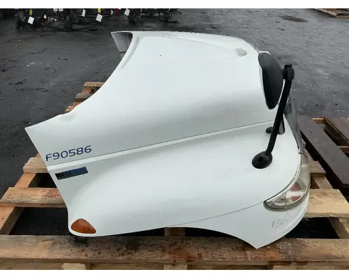 INTERNATIONAL DuraStar 4400 Hood