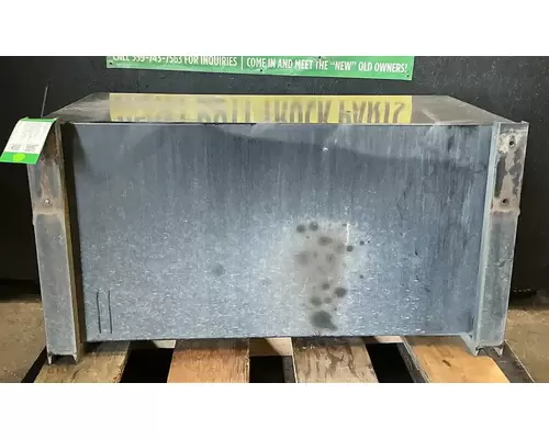 INTERNATIONAL DuraStar 4400 Tool Box