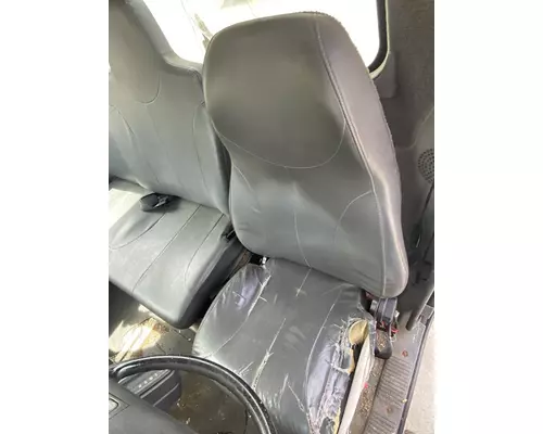 INTERNATIONAL Durastar 4300 Cab