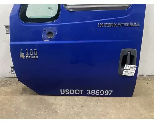 INTERNATIONAL Durastar 4300 Door Assembly, Front