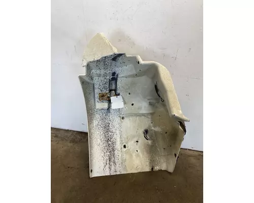 INTERNATIONAL Durastar 4300 Fender Extension