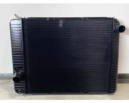 INTERNATIONAL Durastar 4400 Radiator