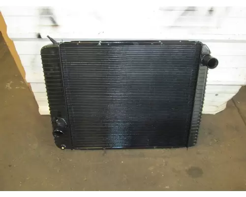 INTERNATIONAL Durastar 4400 Radiator