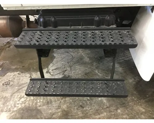 INTERNATIONAL Durastar Battery Box