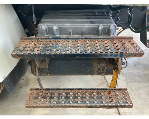 INTERNATIONAL Durastar Battery Box